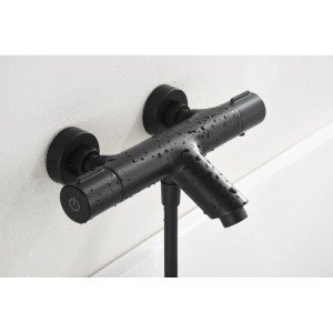 Grifería negra termostática...