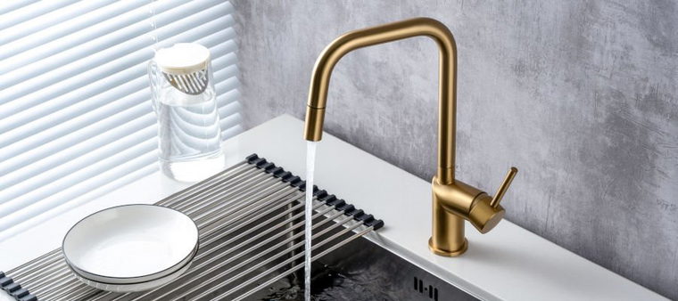 Grifo monomando de lavabo en acabado negro